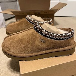 UGG Women’s Chestnut Tasman Slipper - BRAND NEW! Size 6!
